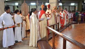 29/08 Holy Eucharist Service Archbishop of Canterbury